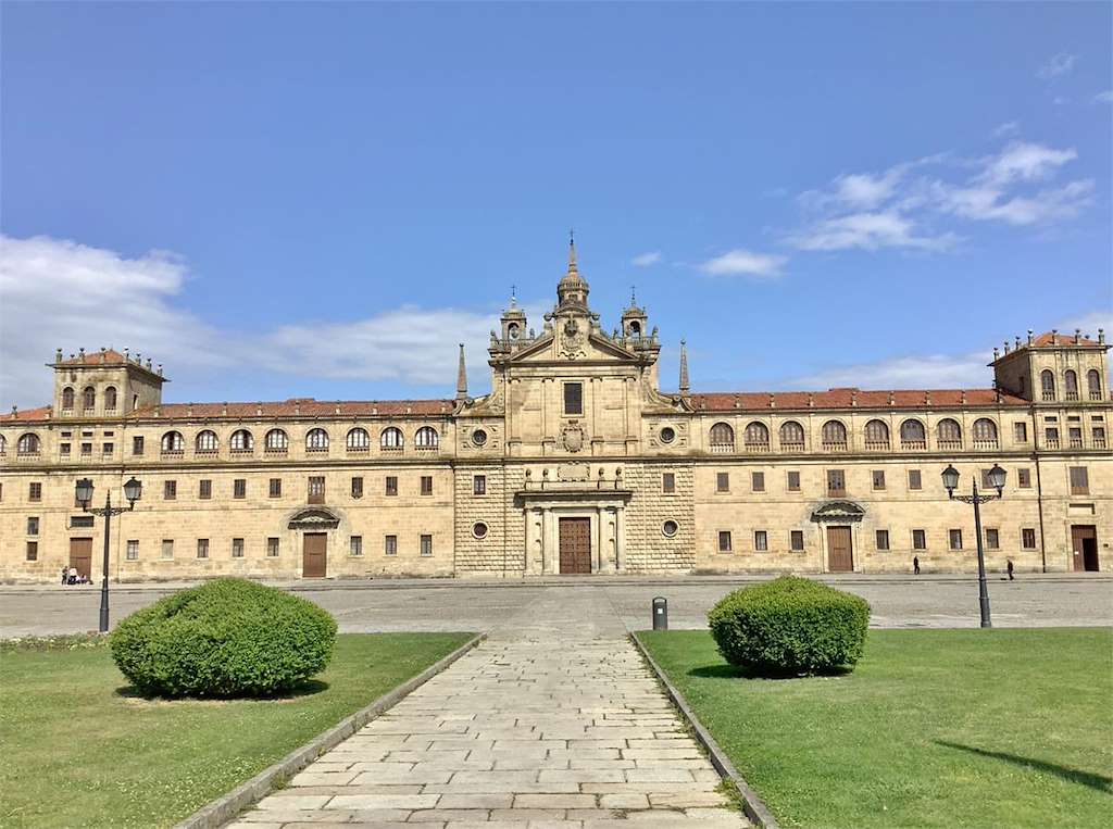 Colegio Nuestra Señora de Antigua en Monforte de Lemos