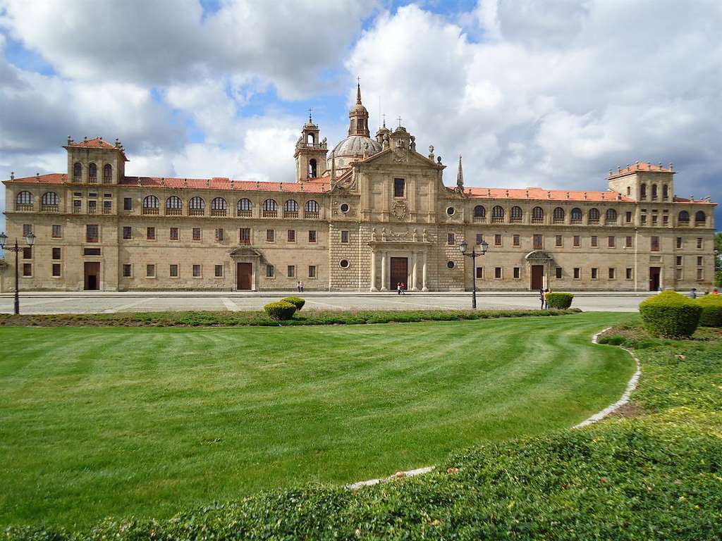 Colegio Nuestra Señora de Antigua en Monforte de Lemos