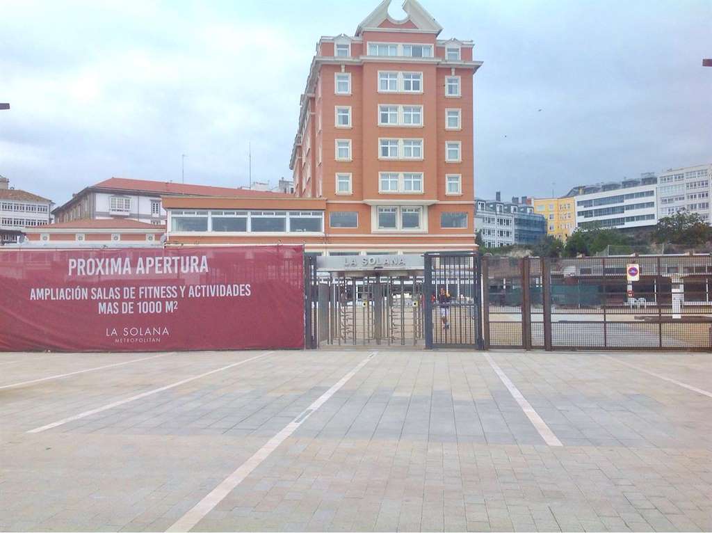 Complejo Deportivo La Solana - Metropolitan en A Coruña