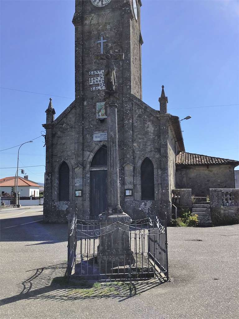 Cruceiro Da Igrexa de San Roque de Salcidos en A Guarda