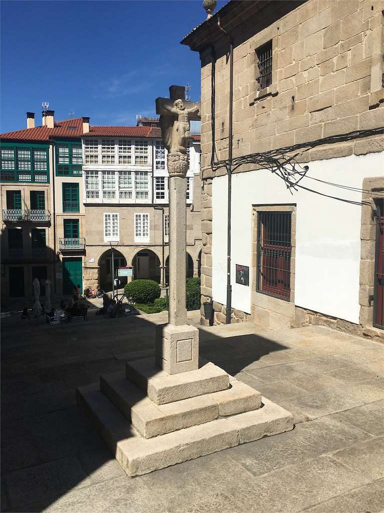 Cruceiro da Rúa Bispo Carascosa en Ourense