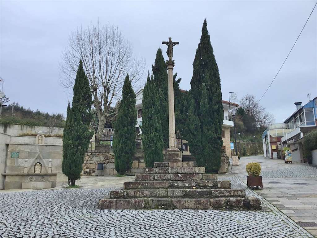Cruceiro de A Rúa en Mos