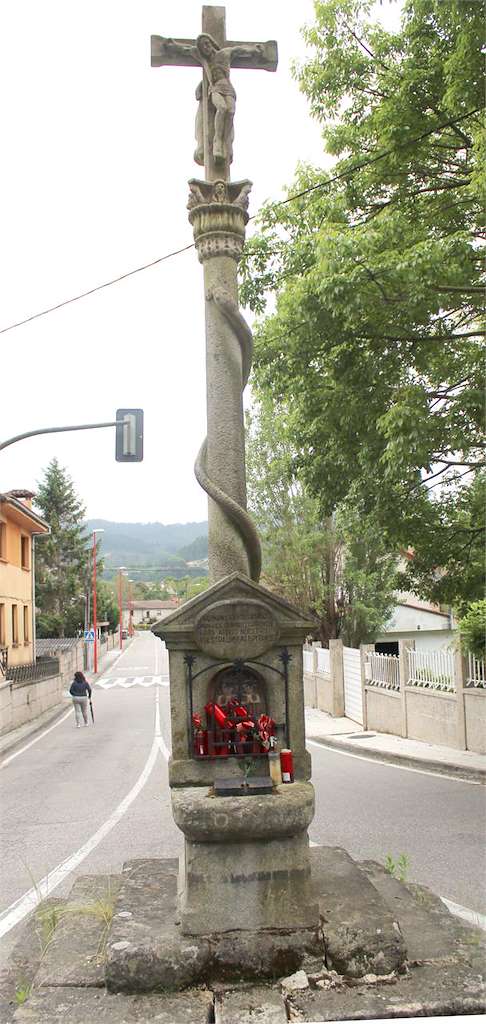 Cruceiro de Mañufe en Gondomar