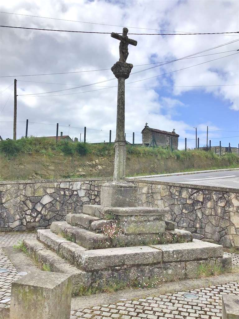 Cruceiro de Salgueiros en Dumbría