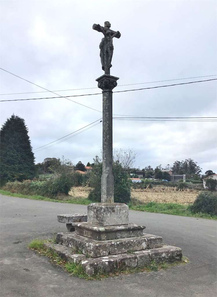 Cruceiro de Ser en Santa Comba