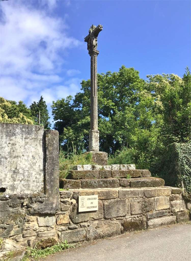 Cruceiro de Valdomar en Corcubión