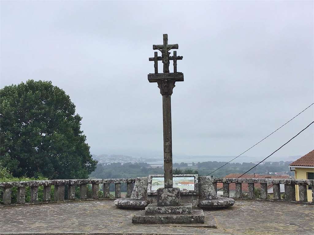 Cruceiro y Mirador da Portela en O Rosal