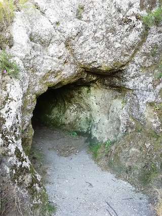 Cuevas del Pico Sacro