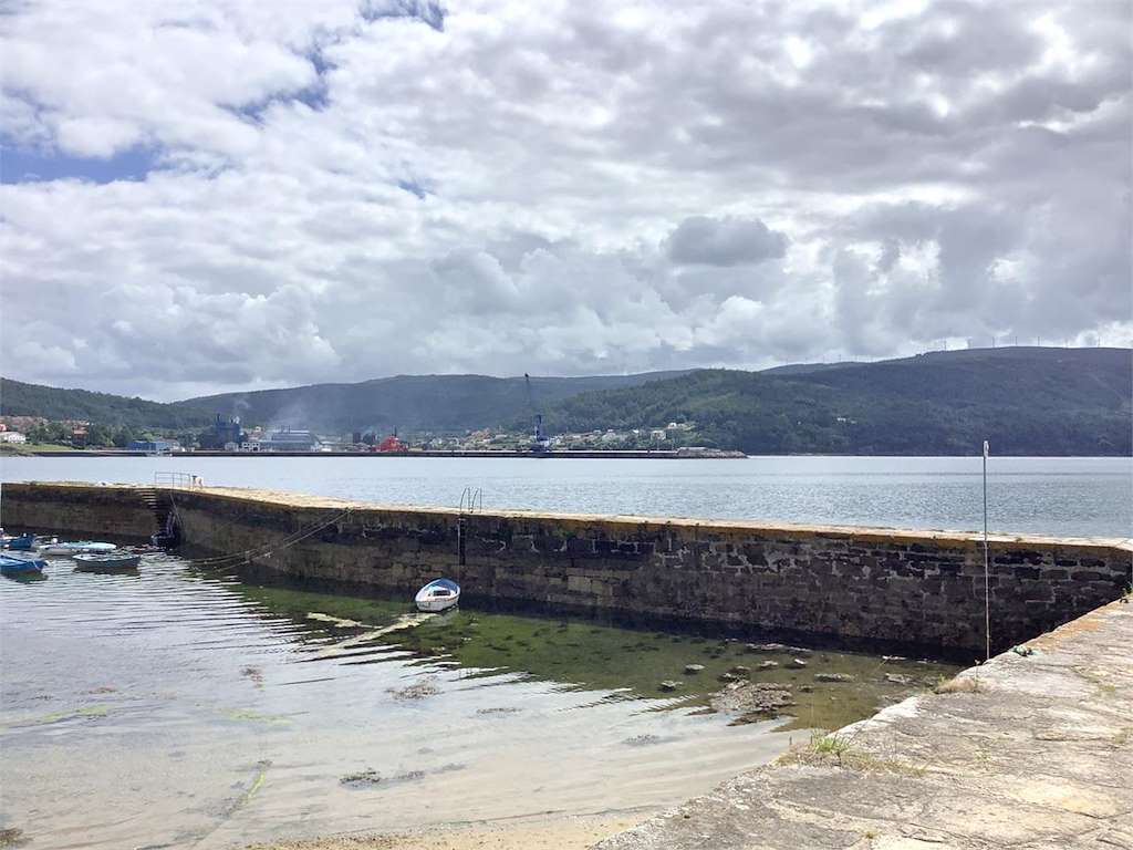 Dársena de Quenxe en Corcubión