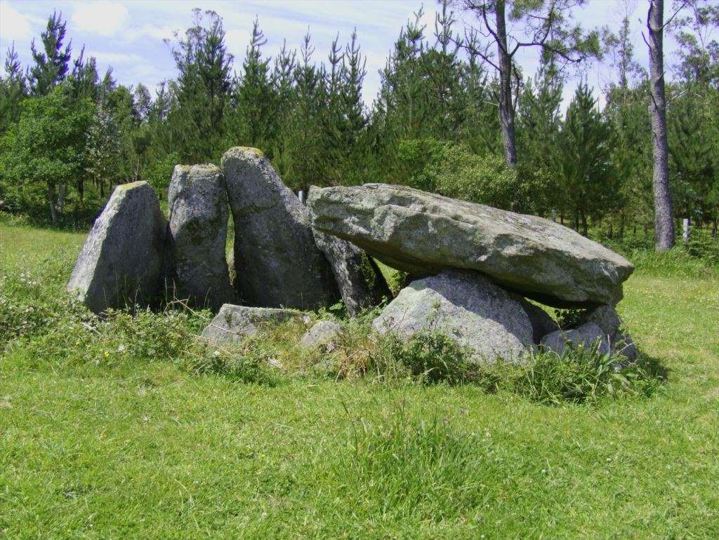 Dolmen da Parxubeira en Mazaricos