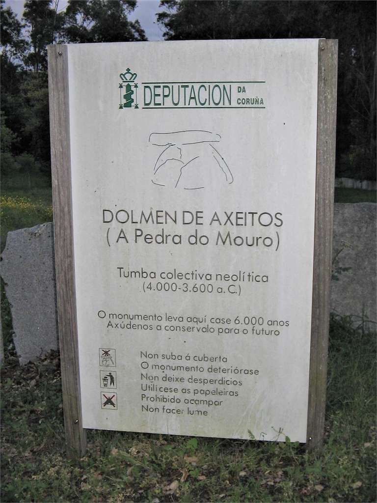 Dolmen de Axeitos en Ribeira