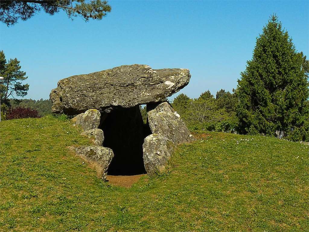 Dolmen de Meixoeiro en Mos