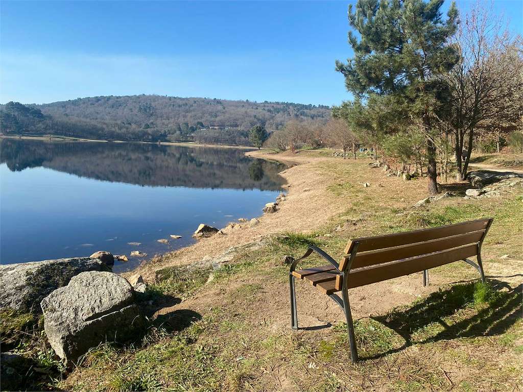 Embalse de Cachamuíña en O Pereiro de Aguiar