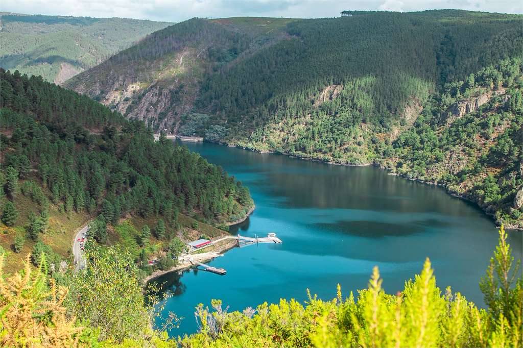 Embalse de Santo Estevo en Nogueira de Ramuín