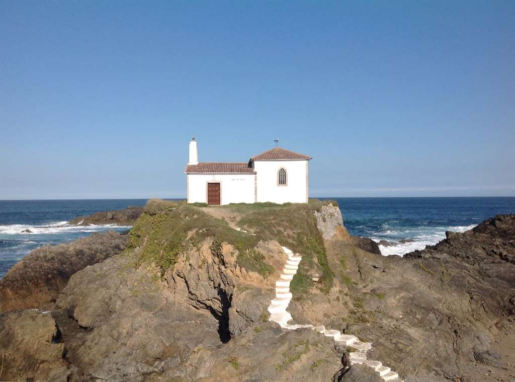 Ermita de Nosa Señora do Porto en Valdoviño