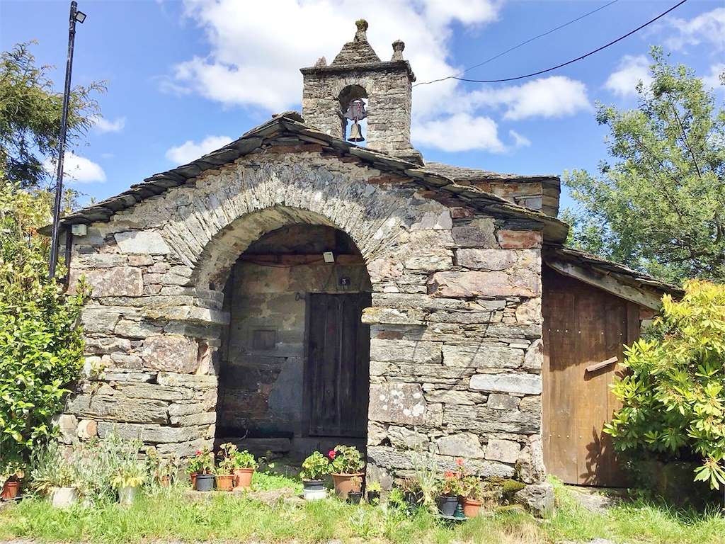 Ermita de Trousa en A Fonsagrada