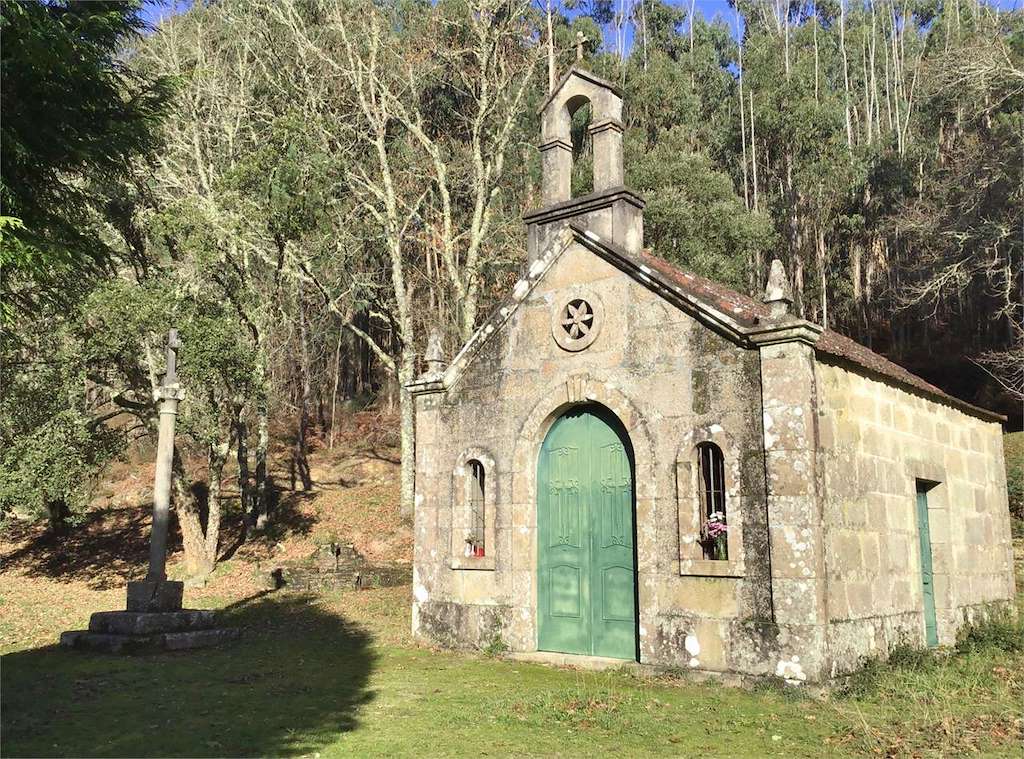 Ermita y Área Recreativa de Cruceiro Quebrado en Crecente
