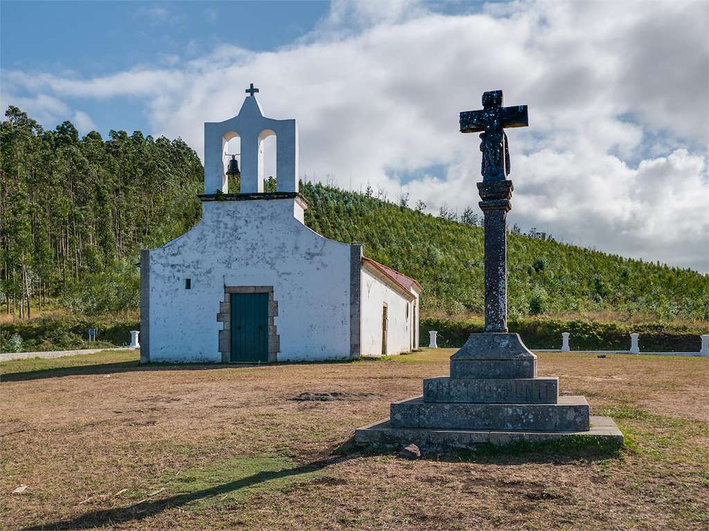 Ermita y Crucero de San Antonio de Corveiro en Cedeira