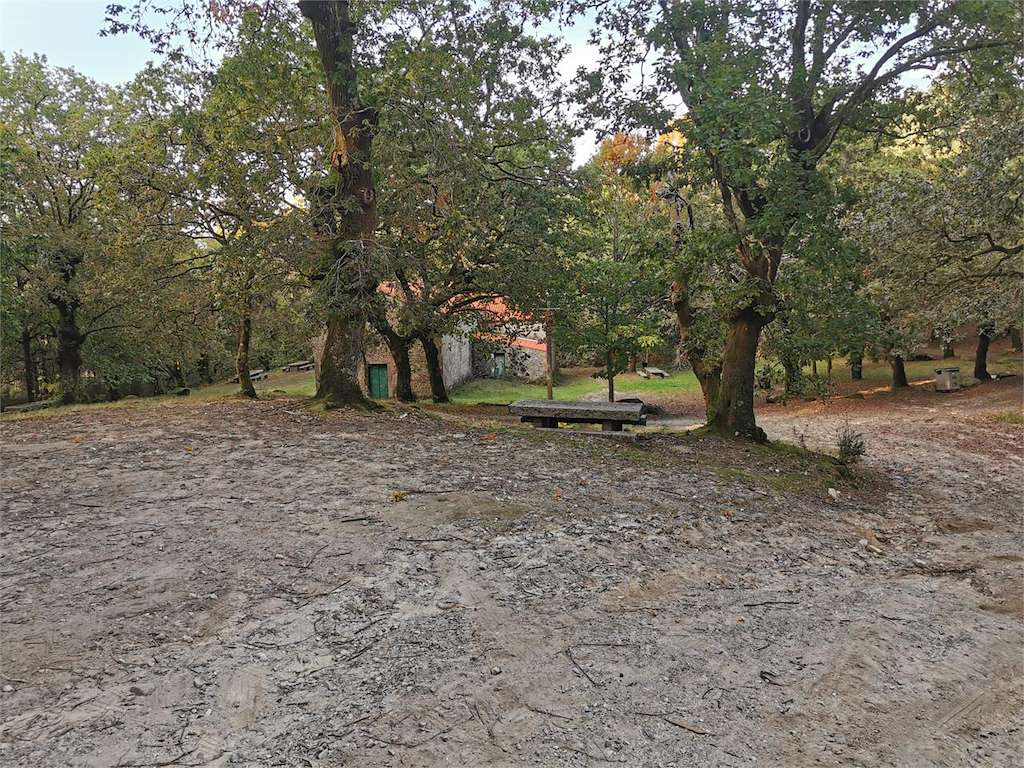 Ermita y Robledal de San Cibrán en Catoira