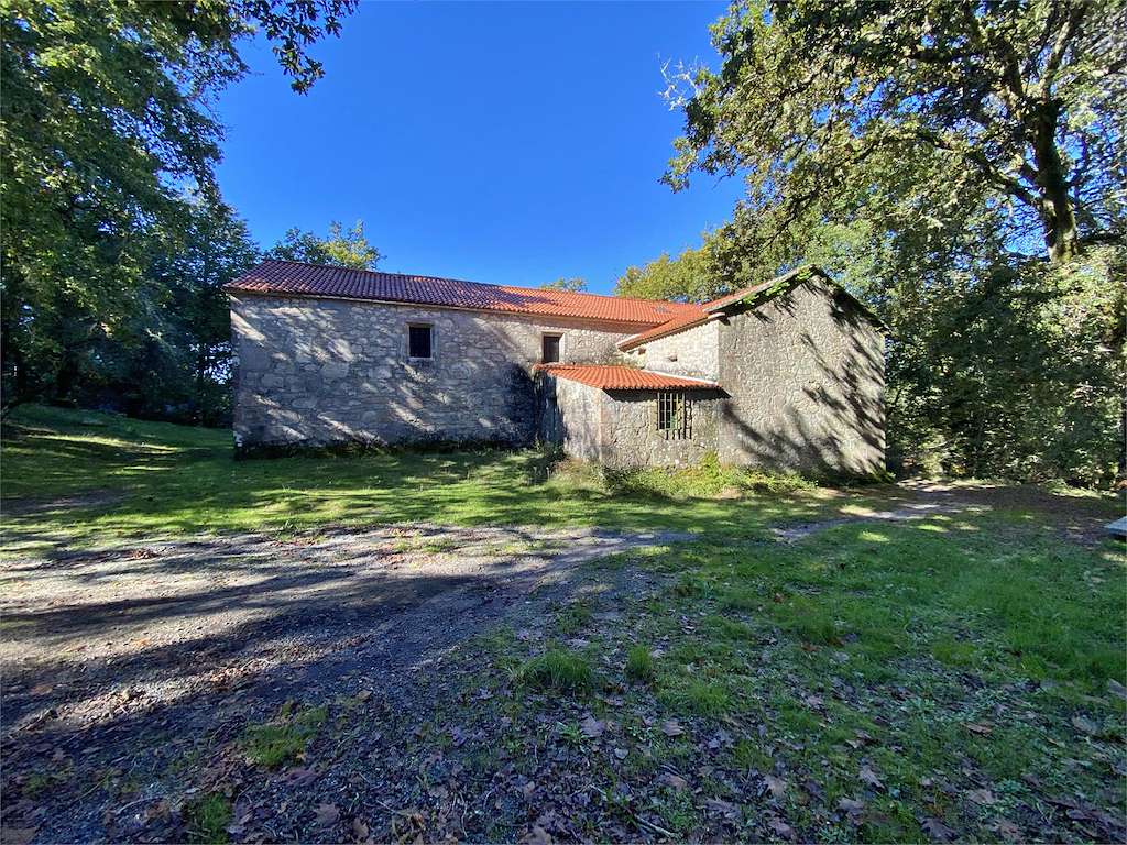 Ermita y Robledal de San Cibrán en Catoira