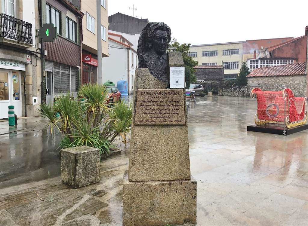 Escultura Daniel García Ramos en A Baña