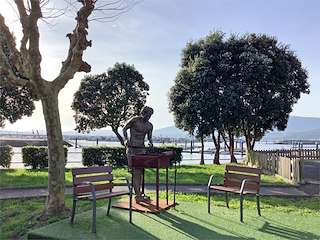 Fechas, información, programa, cartel, imágenes, mapa y ubicación de Escultura Homenaje a los Mejilloneros   en  Boiro