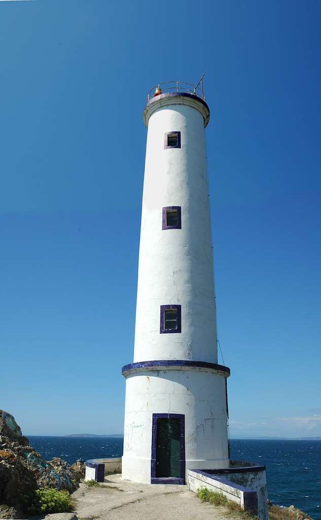Faro de Cabo Home en Cangas de Morrazo