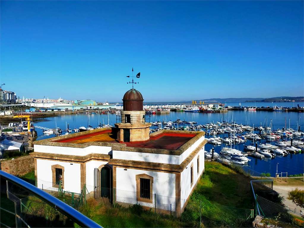 Faro de Oza en A Coruña