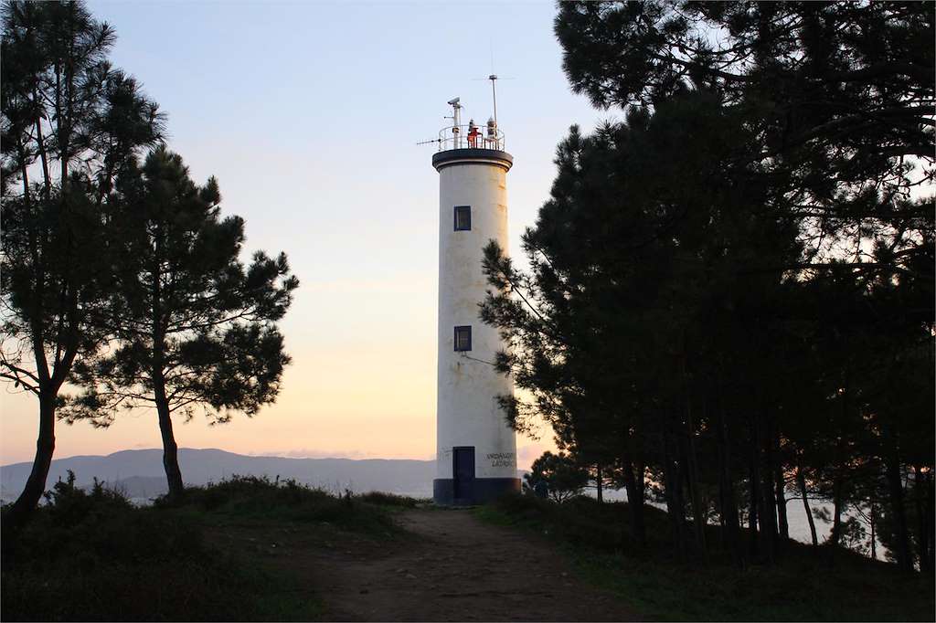 Faro de Punta Subrido en Cangas de Morrazo