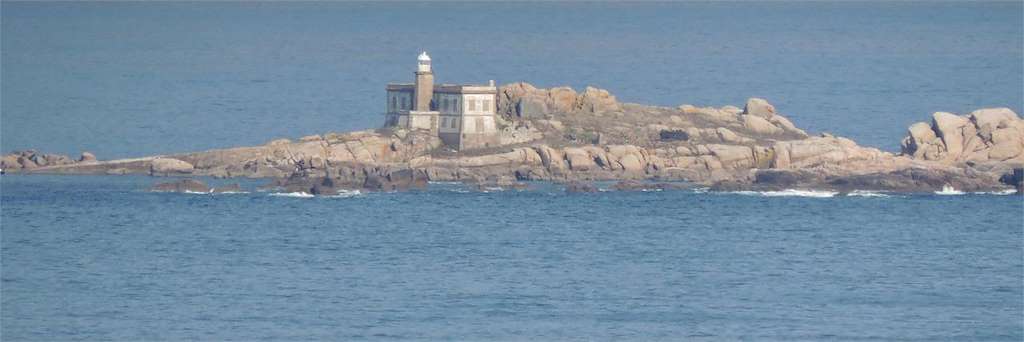 Faro e Islas Lobeiras en Corcubión