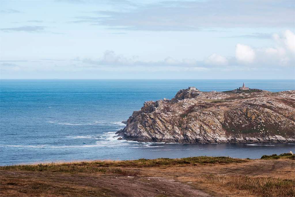 Faro e Islas Sisargas en Malpica de Bergantiños