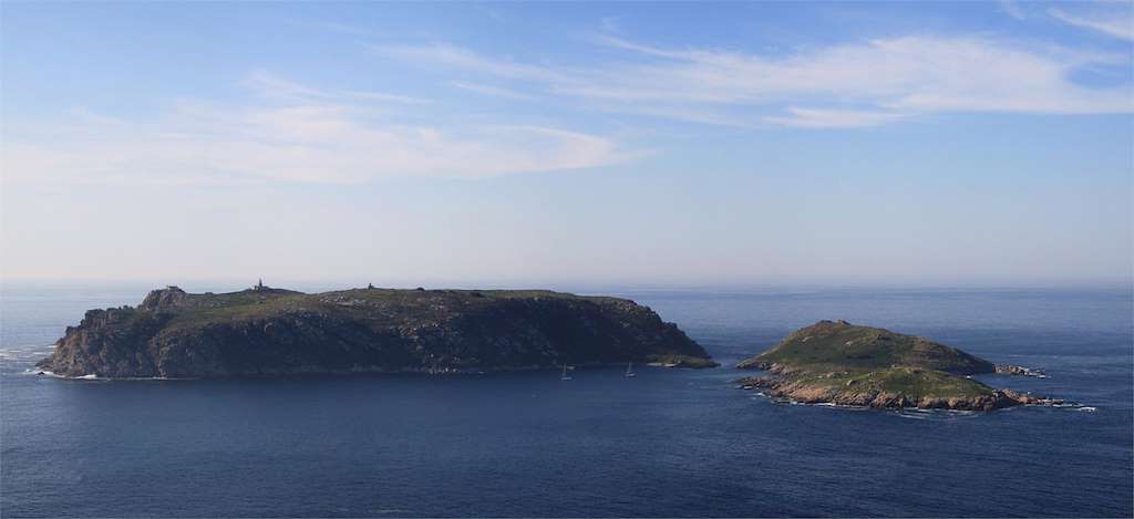 Faro e Islas Sisargas en Malpica de Bergantiños