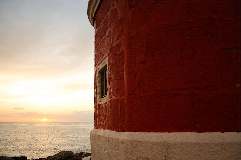 Faro Punta Robaleira en Cangas de Morrazo