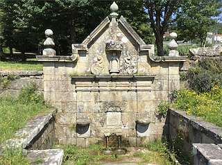Fechas, información, programa, cartel, imágenes, mapa y ubicación de Fonte de Santa María de Darbo  en  Cangas