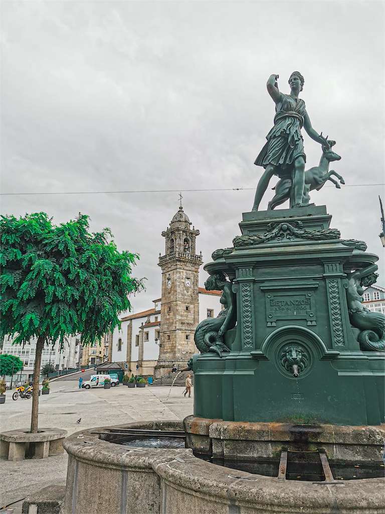 Fuente de Diana La Cazadora en Betanzos