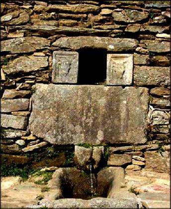 Fuente de los Bucraneos en Vilardevós