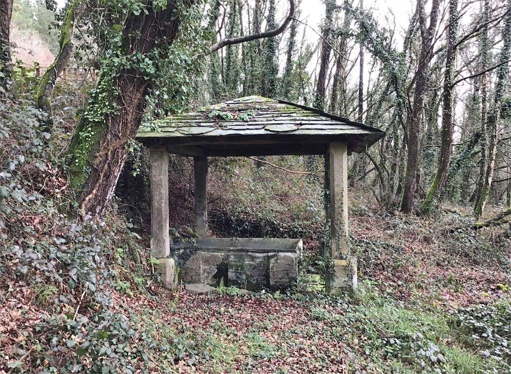 Fuente y Lavadero de Samesugueiras en Castro de Rei
