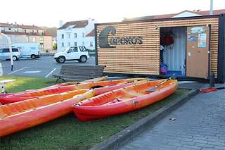 Fechas, información, programa, cartel, imágenes, mapa y ubicación de Geckos Surf & Sup School  en  Ribeira