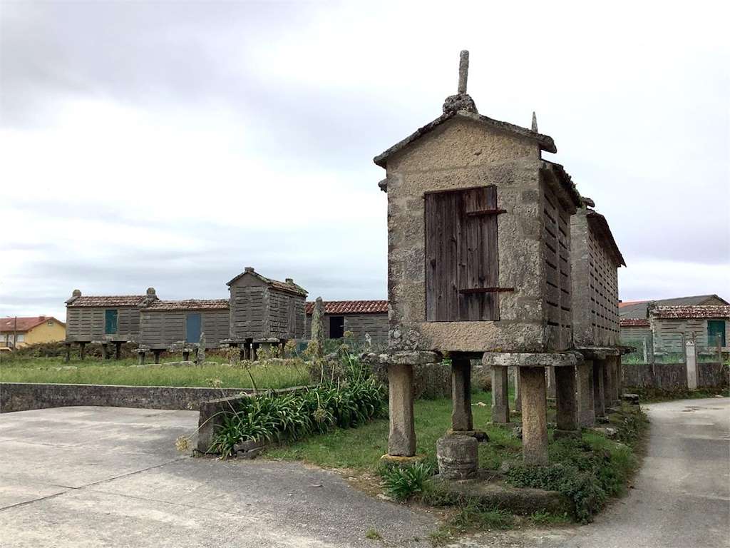 Hórreos de Bornalle en Muros