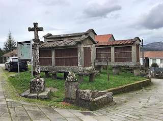 Hórreos Eira Grande de Pedre