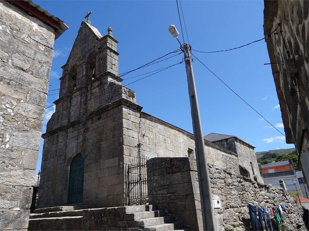 Igelsia de San Simón de Santigoso en A Mezquita