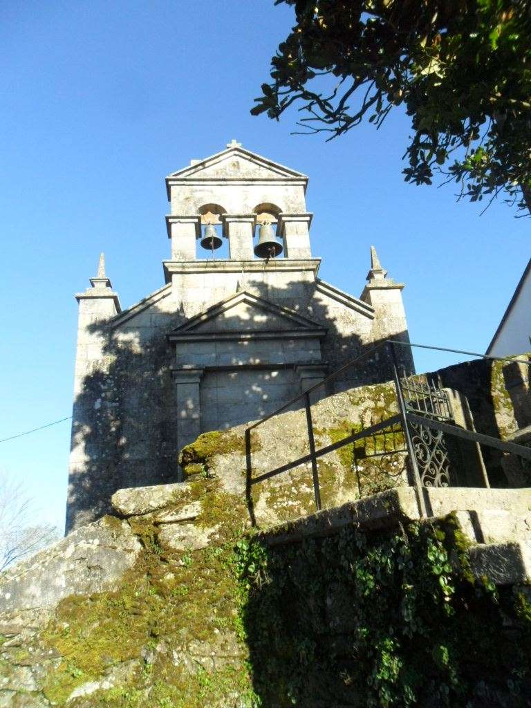 Igelsia de Santiago de Chaguazoso en A Mezquita