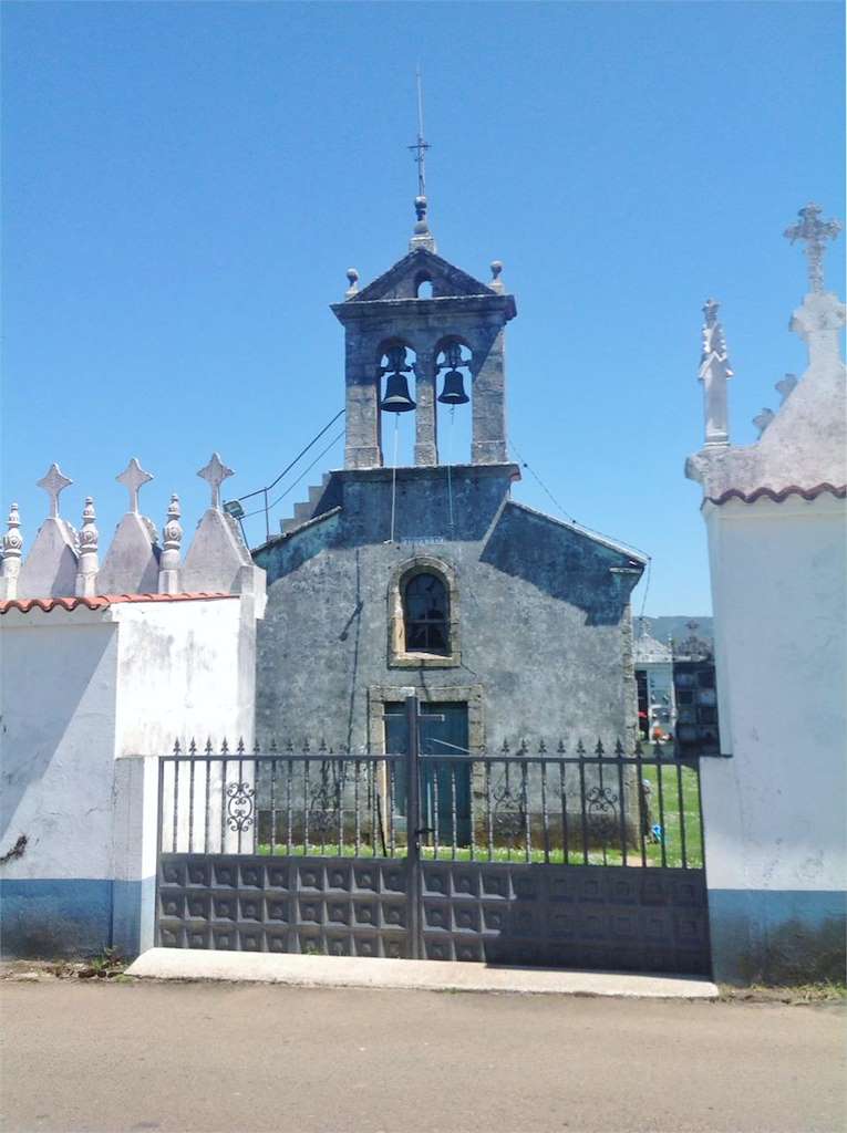 Iglesia de Divino Salvador de Erbecedo en Coristanco