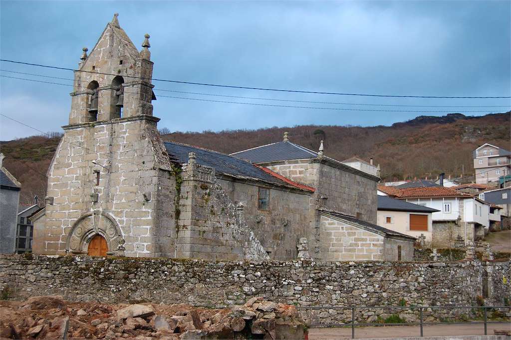 Iglesia de Pexeiros en Viana do Bolo