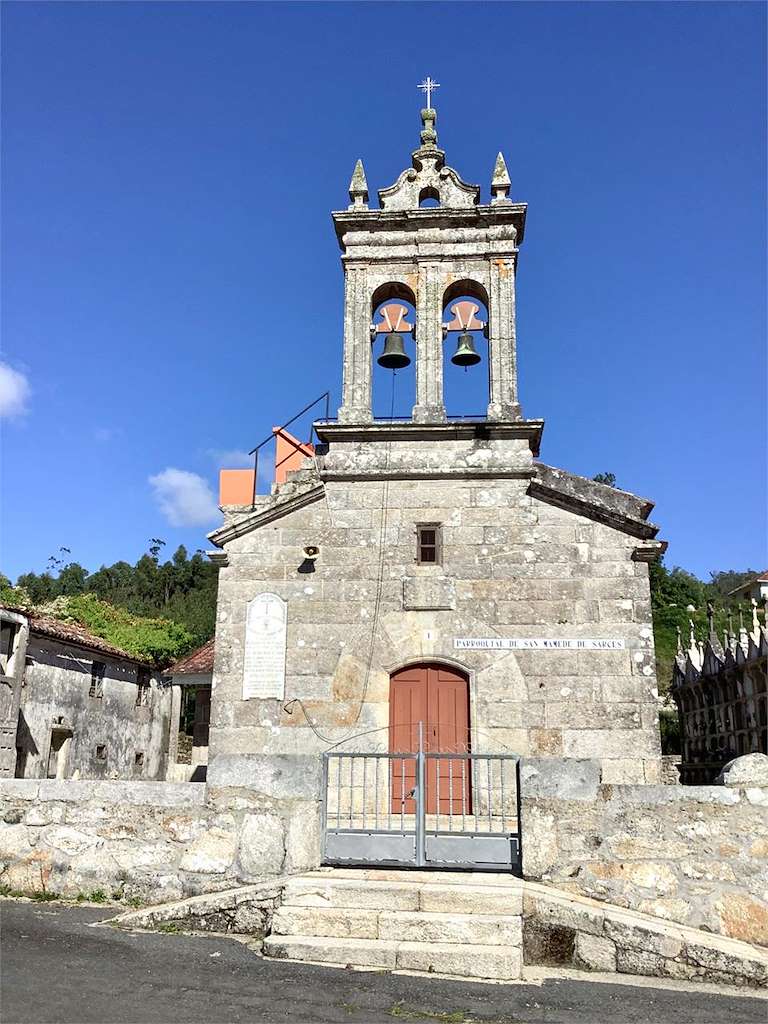 Iglesia de San Amedio de Sarces en Laxe