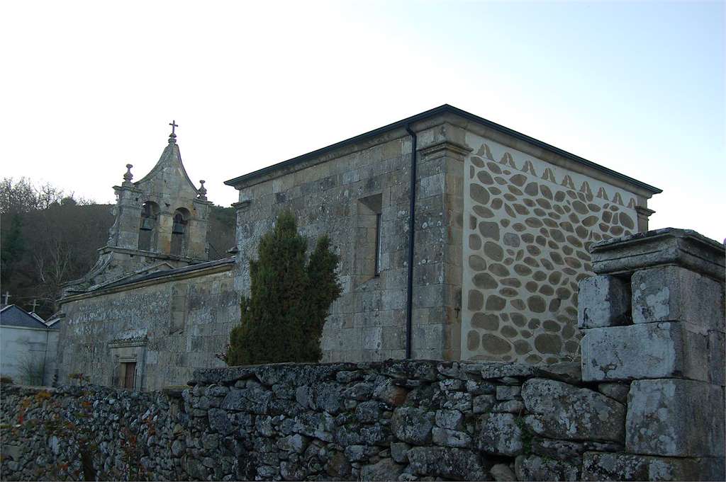 Iglesia de San Andrés de Bembibre en Viana do Bolo