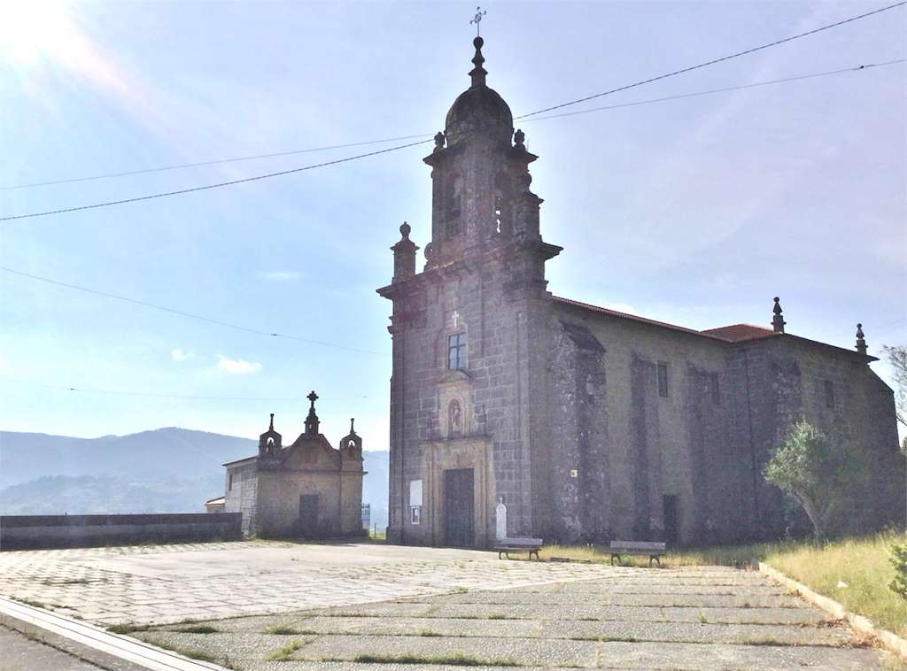 Iglesia de San Andrés de Cedeira en Redondela
