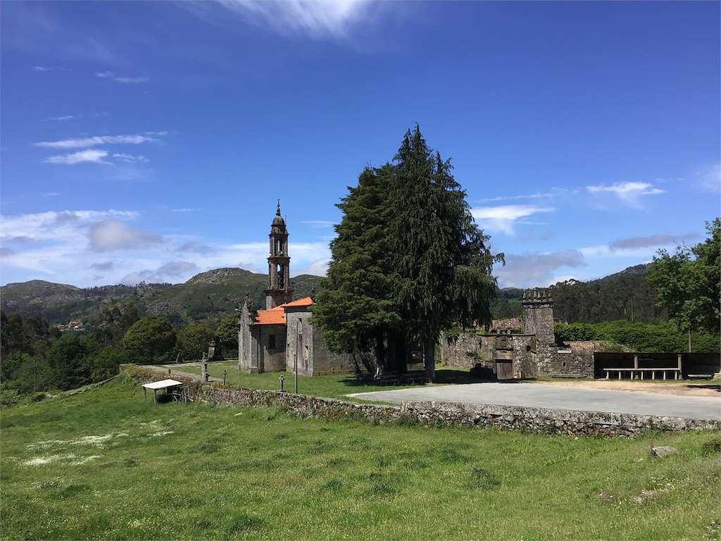 Iglesia de San Andrés de Valongo en Cerdedo Cotobade