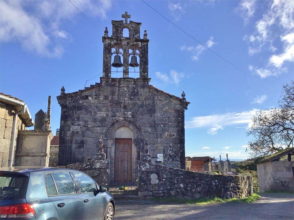 Iglesia de San Cristovo de Mouricios en Chantada