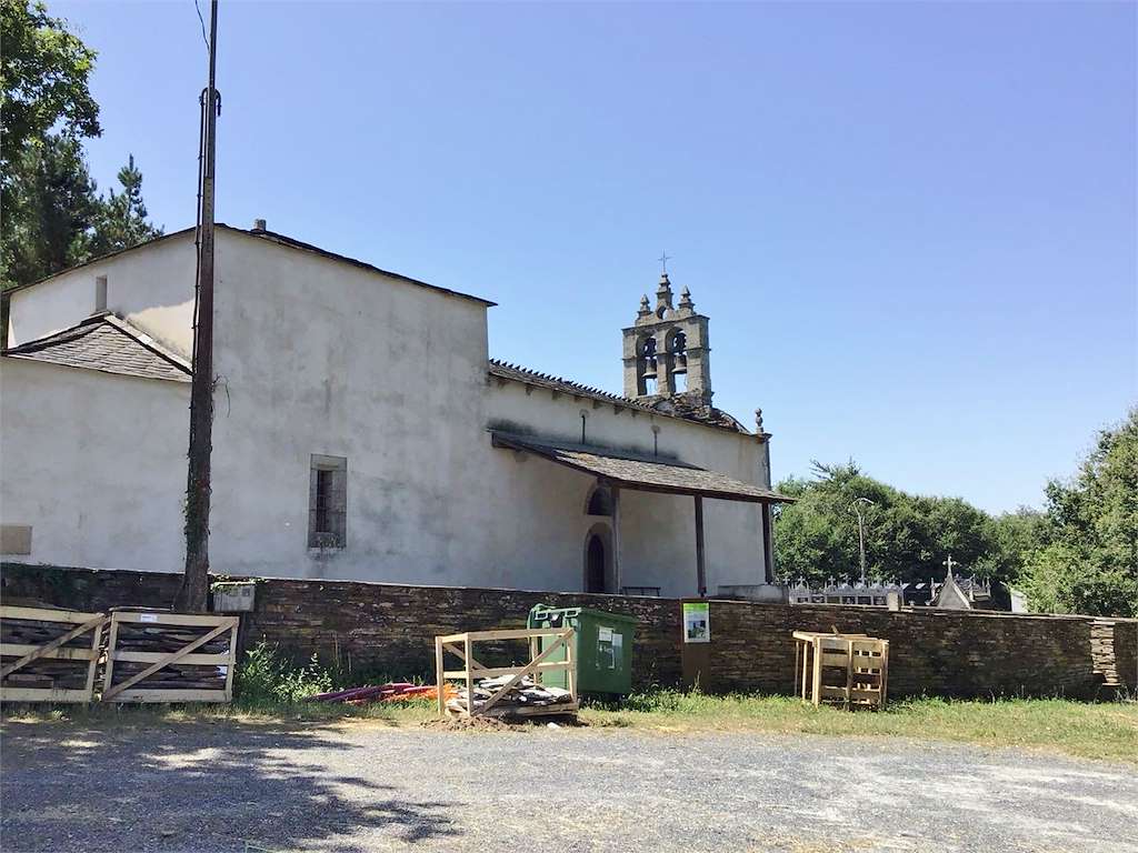Iglesia de San Esteban de Calvor en Sarria